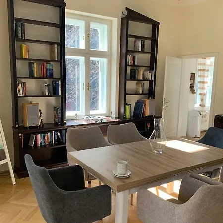 Apartment Schonfeld In Bei Wien *