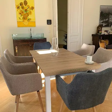 Apartment Schonfeld In Bei Wien